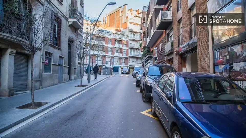 Habitació a Sant Gervasi- Galvany