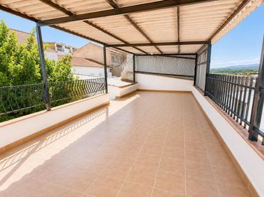 House for sale in Calle BAJA