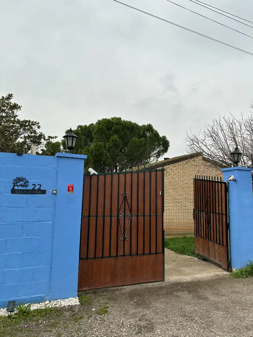 Vista exterior de Casa o chalet en venta en Zaragoza con Aire acondicionado, Calefacción y Jardín privado