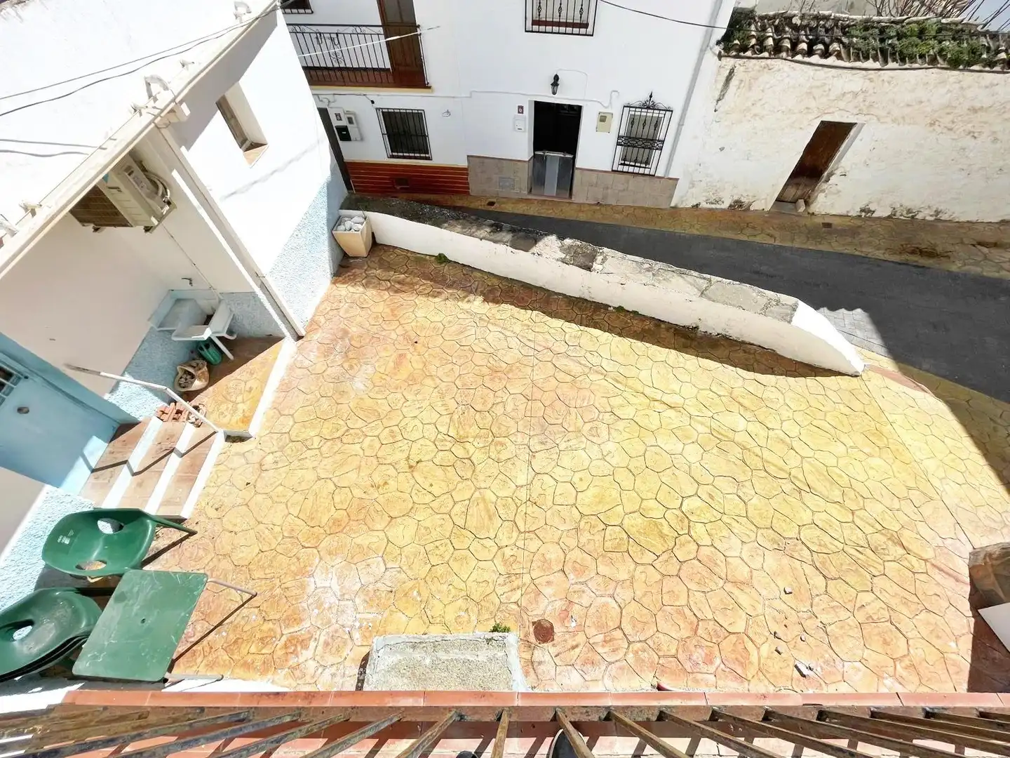 Vista exterior de Casa o chalet en venta en Periana con Terraza, Trastero y Amueblado