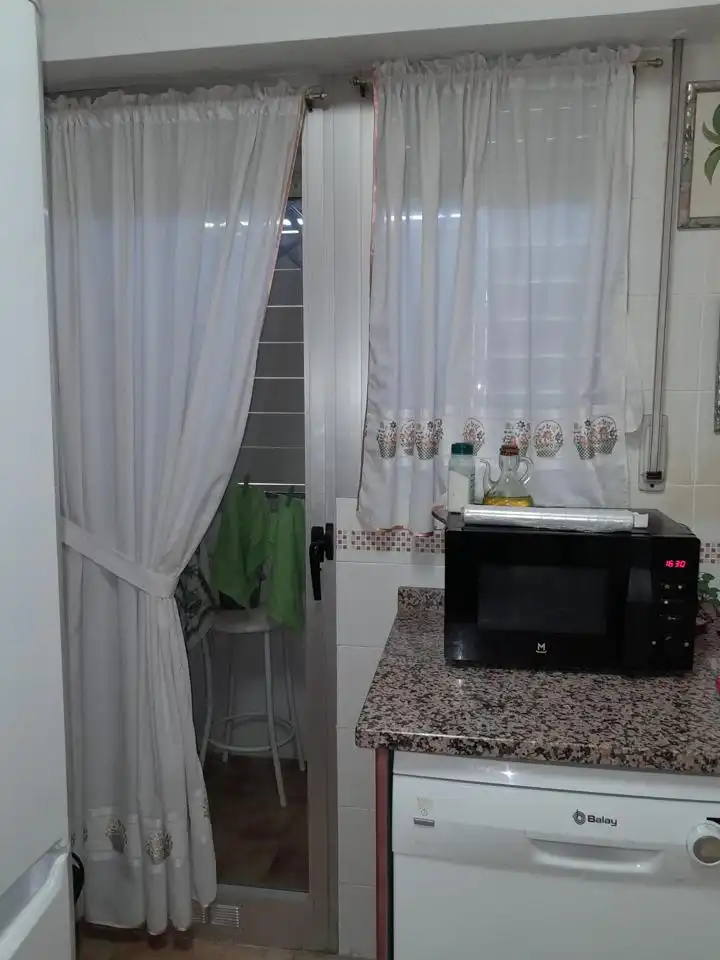 Badezimmer von Wohnung zum Verkauf in Zaragoza mit Heizung, Abstellraum und Balkon