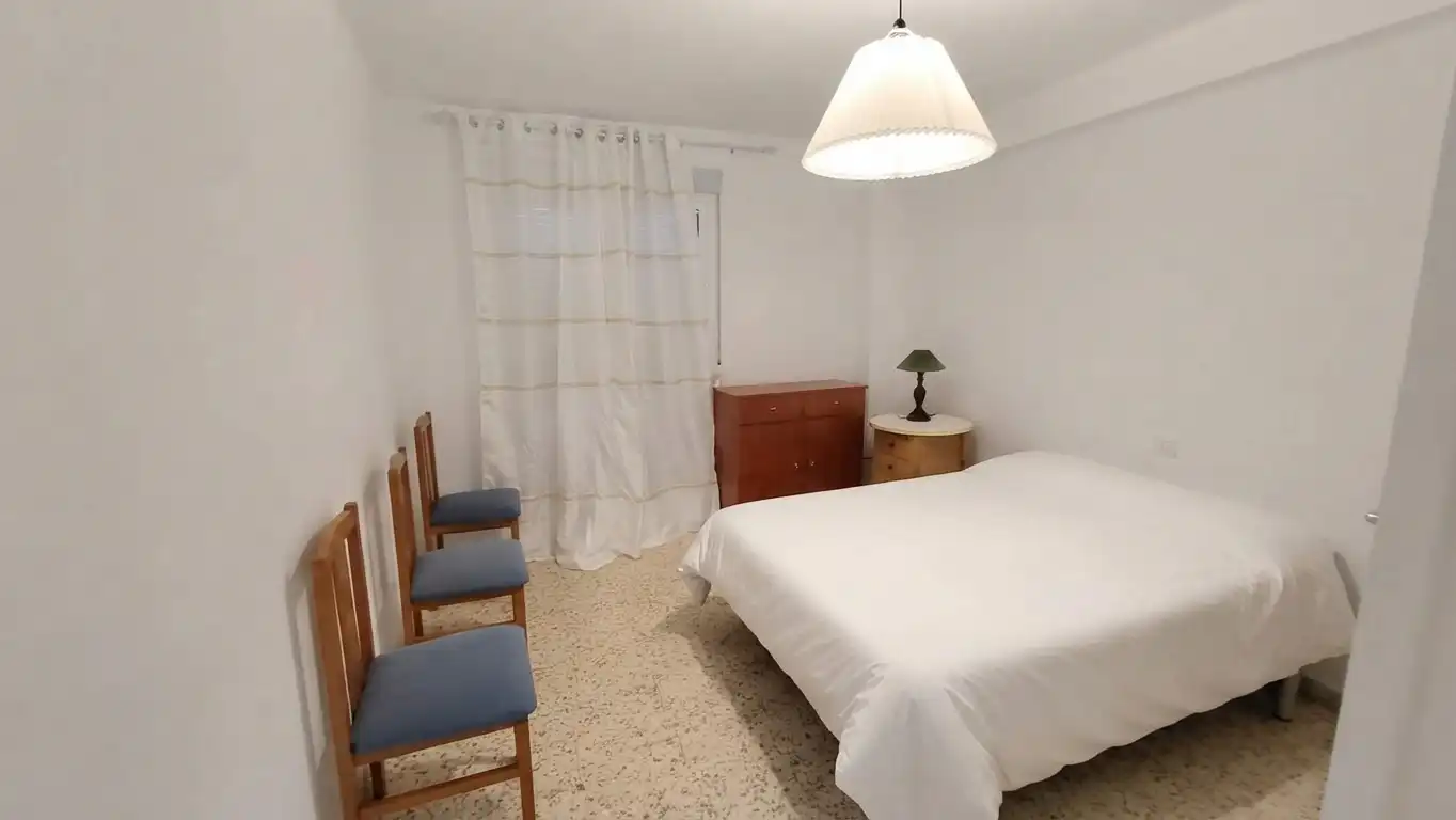 Dormitori de Pis de lloguer en Rincón de la Victoria amb Terrassa, Moblat i Forn
