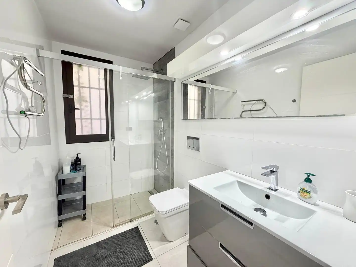 Baño de Casa o chalet de alquiler en Orihuela con Aire acondicionado, Calefacción y Jardín privado