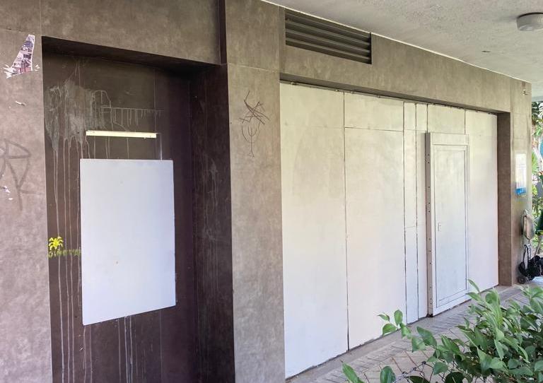 Photo 1 of Premises for sale in Calle Cuevas de Almanzora, Apóstol Santiago, Madrid