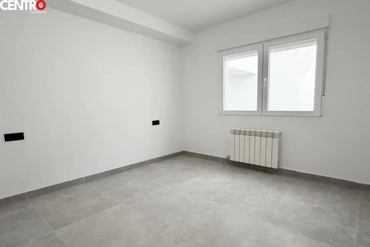 Piso en venta en La Zubia con Aire acondicionado, Calefacción y Jardín privado