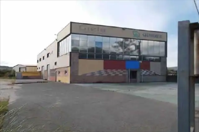 Vista exterior de Nau industrial en venda en Cerceda