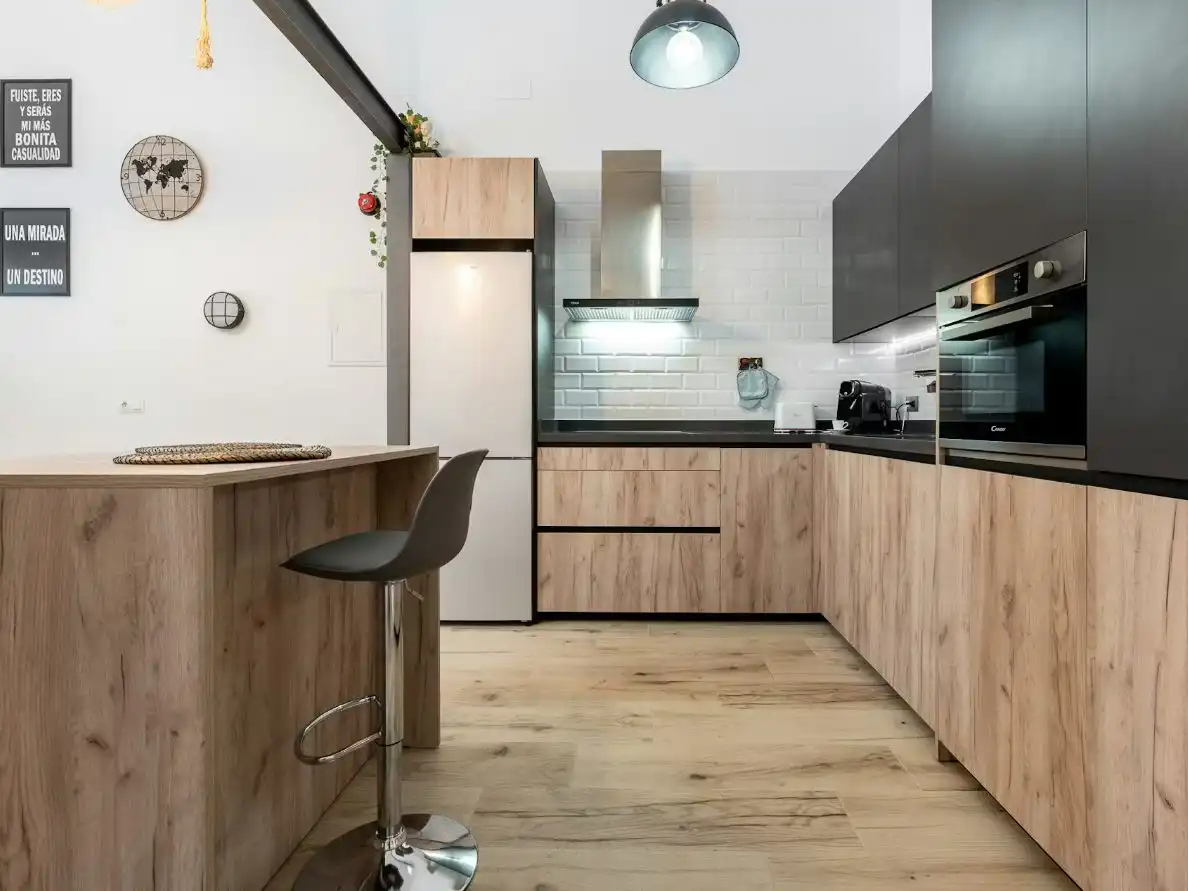 Cocina de Estudio de alquiler en Málaga con Aire acondicionado, Calefacción y Parquet