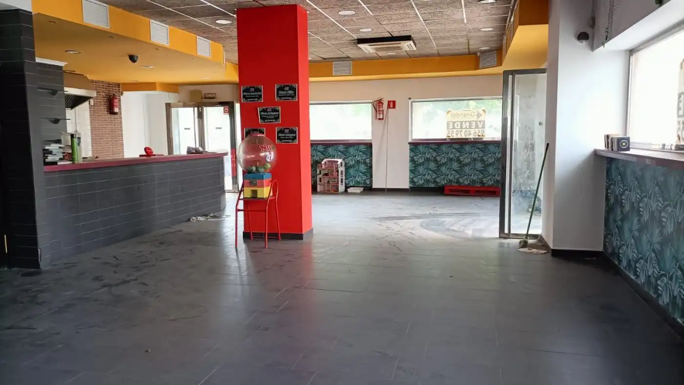 Local comercial en venta en La Banda - Campo de Fútbol, imagen 4