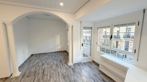 Foto 2 de Piso de alquiler en Carrer de la Reina, El Cabanyal - El Canyamelar,  Valencia Capital