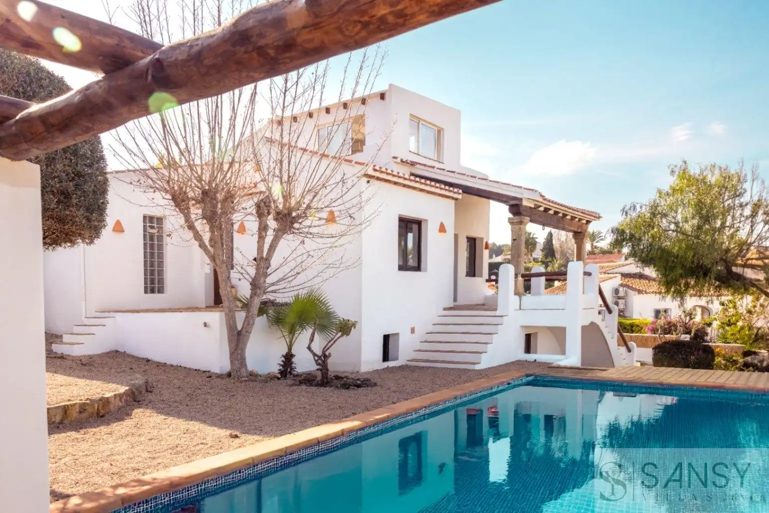 Vista exterior de Casa o xalet en venda en Jávea / Xàbia amb Aire condicionat, Terrassa i Piscina