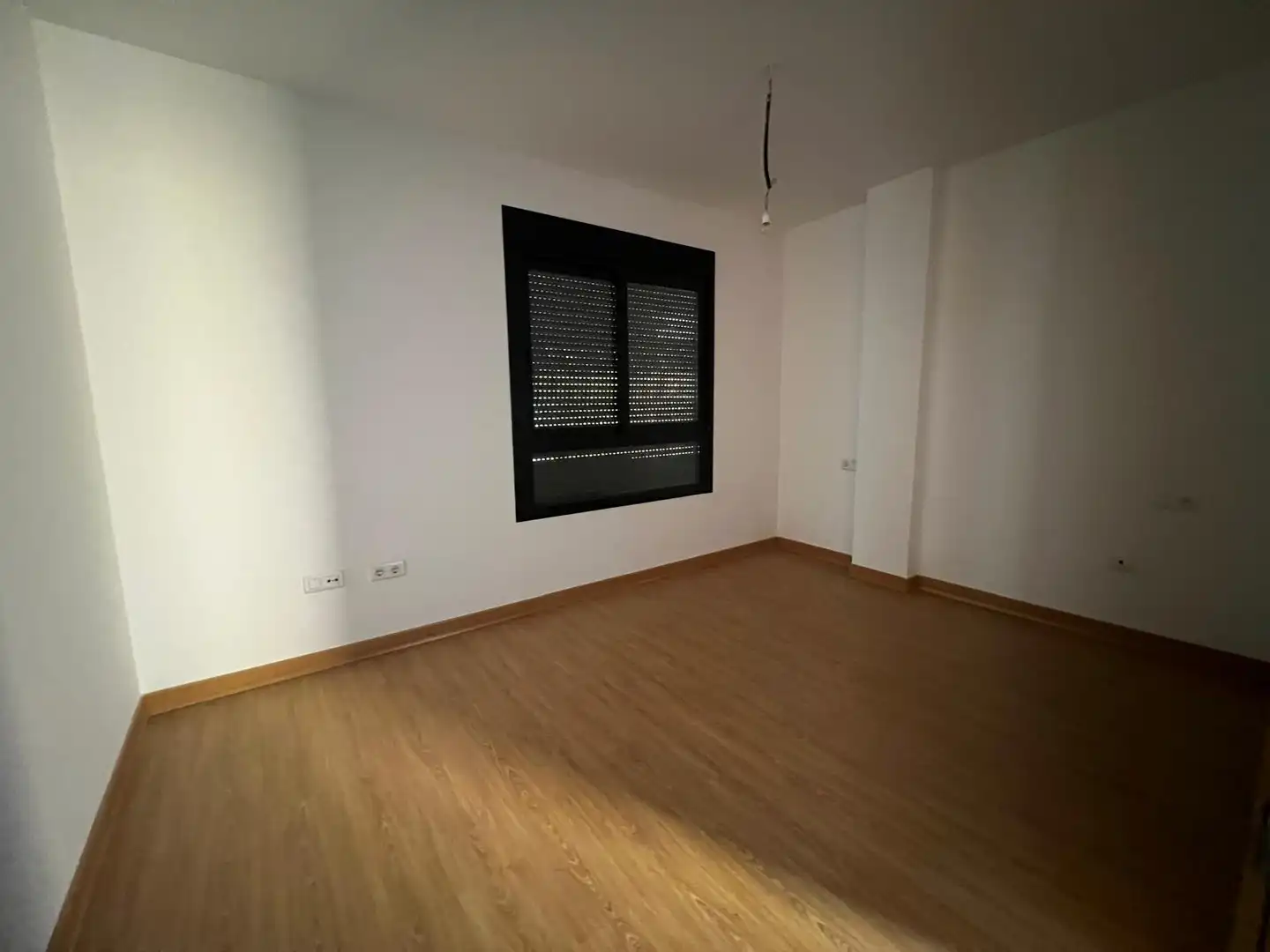 Dormitori de Casa adosada en venda en Vélez-Málaga amb Jardí privat, Terrassa i Piscina comunitària