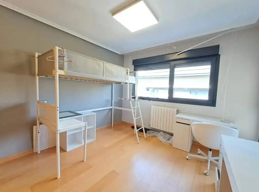 Bedroom of Detached homes for sale in Burgos  with Heating, Private garden and Storage room