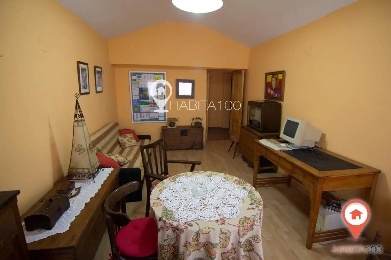 Sala d'estar de Casa o xalet en venda en Arcas del Villar amb Piscina i Piscina comunitària