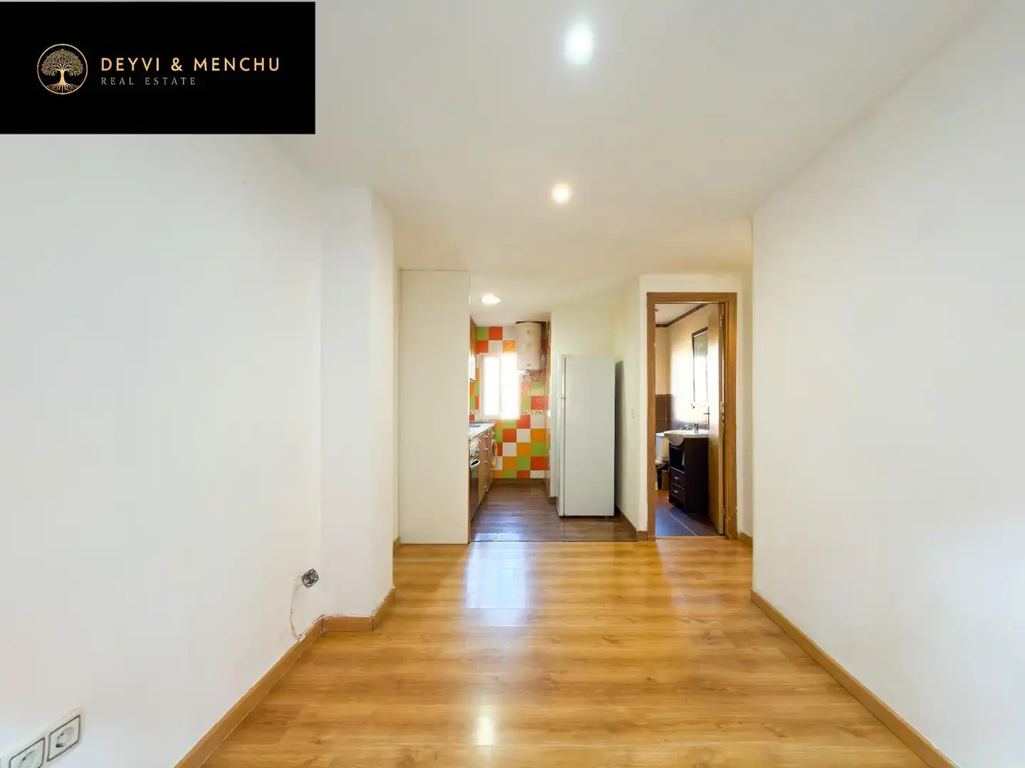 Flat for sale in Madrid  with Heating and Alarm
