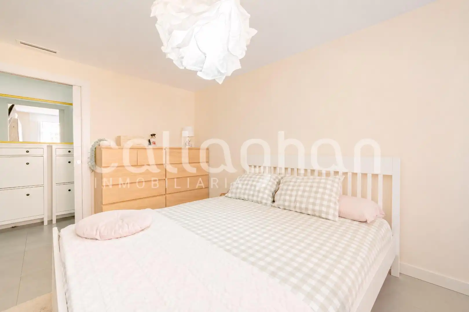 Habitación de Piso en venta en Valencia con Aire acondicionado, Calefacción y Amueblado