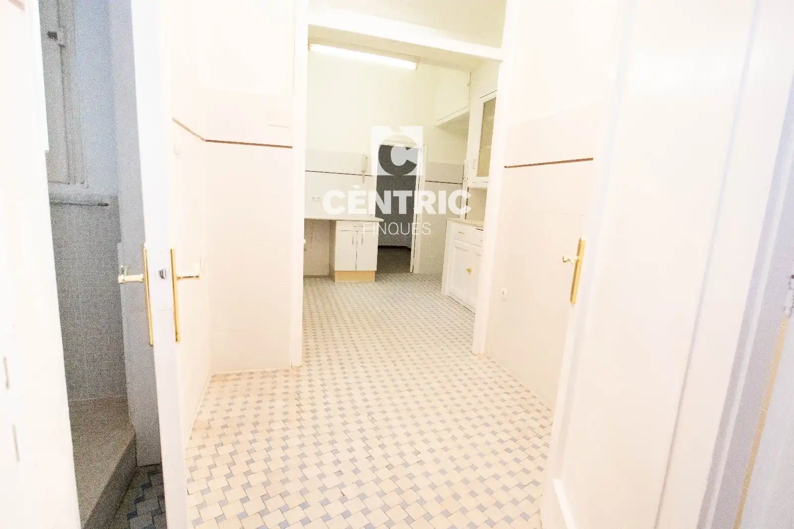 Flat for rent in Terrassa  with Heating and Terrace