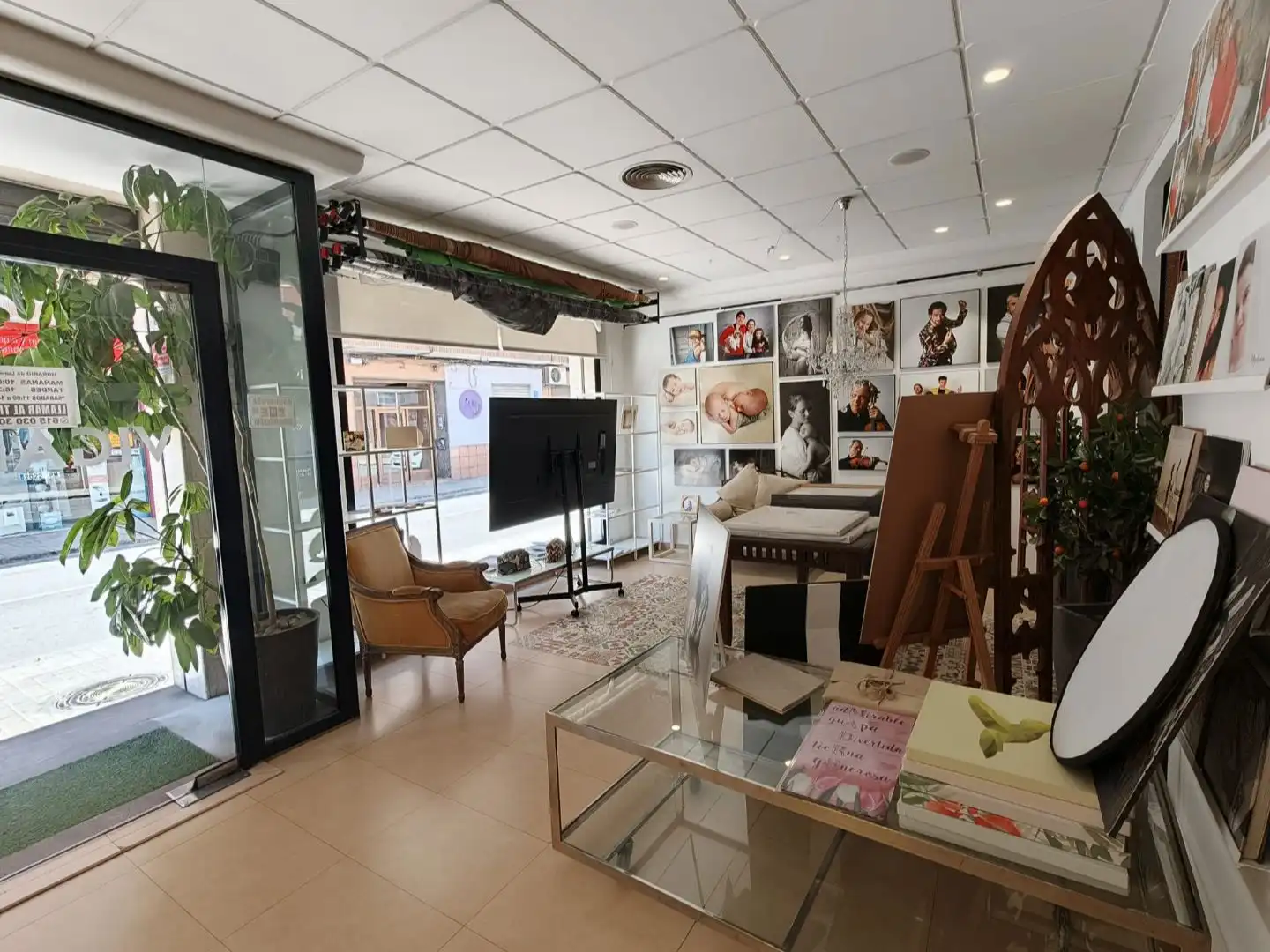 Local en venta en Paterna con Aire acondicionado, Internet y Domótica