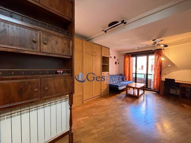 Piso en Alquiler en Oviedo - JOAQUINA BOBELA en Milán - Pumarín