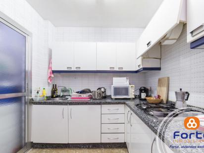 Kitchen of Flat for sale in  Córdoba Capital  with Air Conditioner, Heating and Terrace