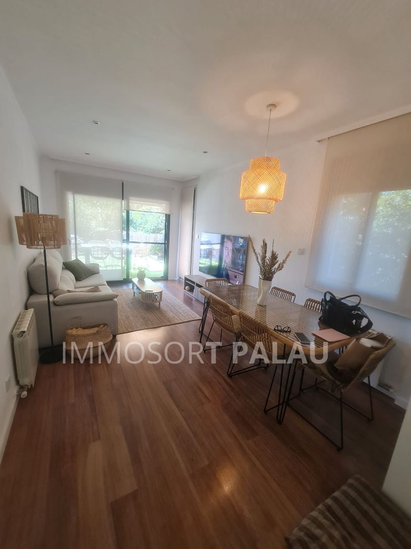 Living room of Planta baja for sale in Palau-solità i Plegamans  with Air Conditioner, Heating and Private garden