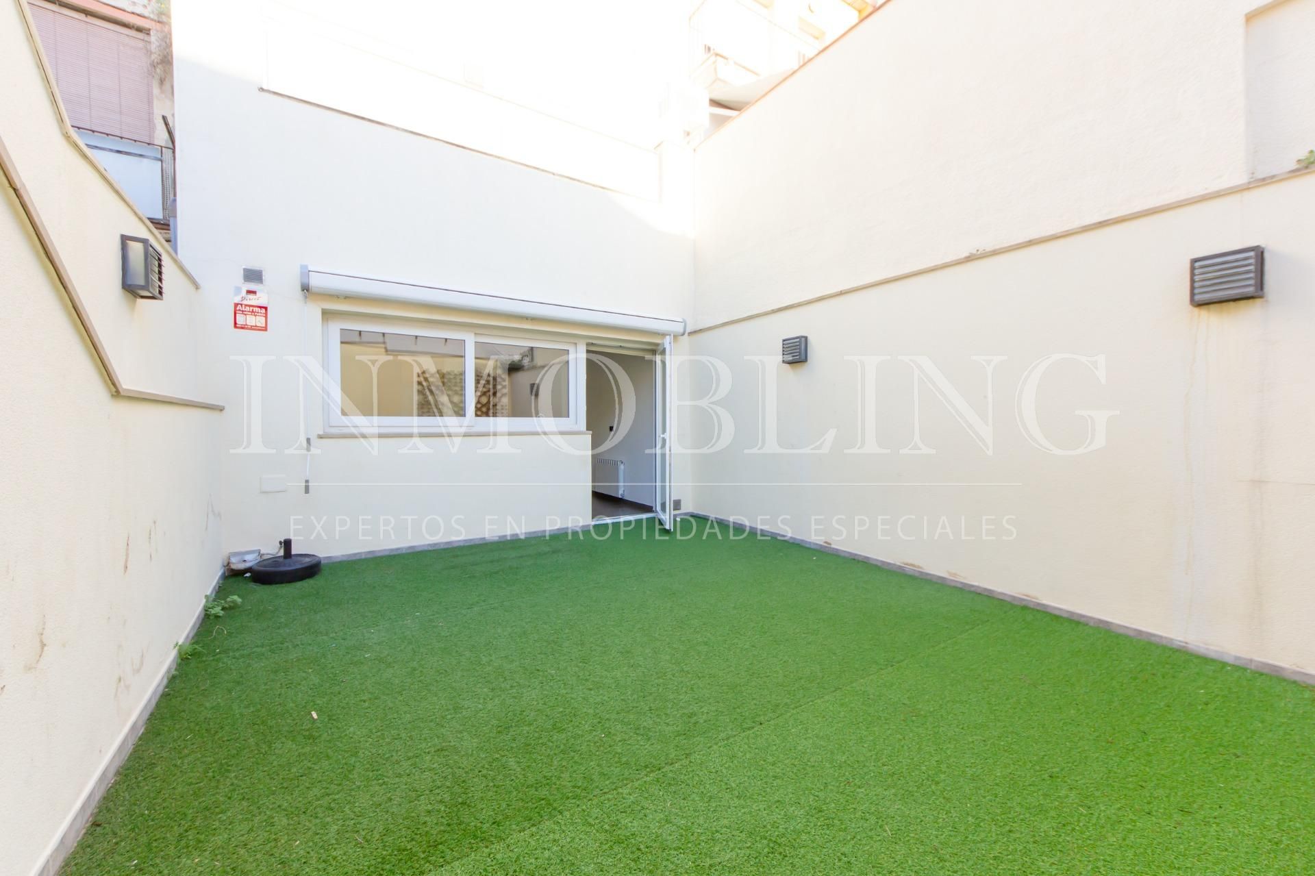 Terrace of House or chalet for sale in Mataró  with Air Conditioner, Heating and Private garden