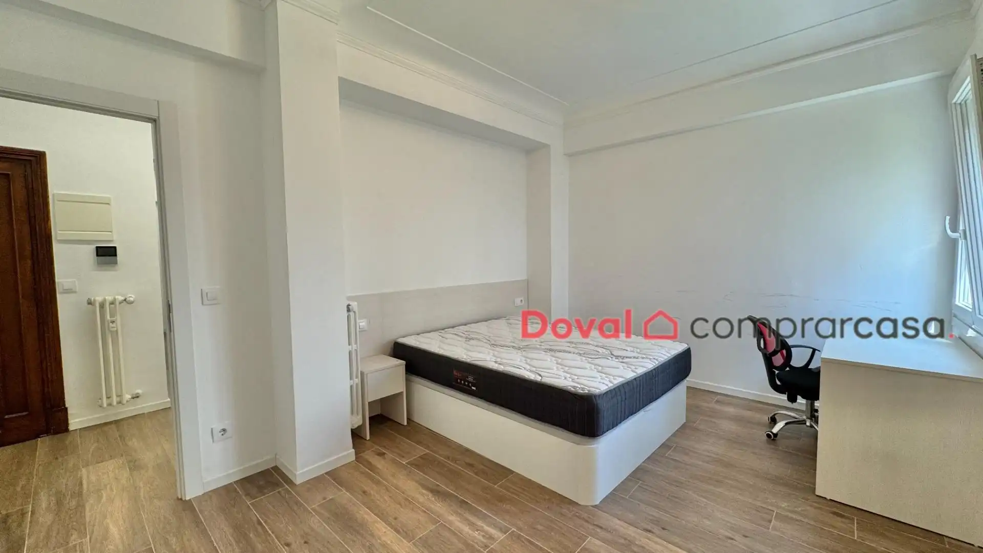 Habitación de Piso de alquiler en Vigo  con Calefacción y Amueblado