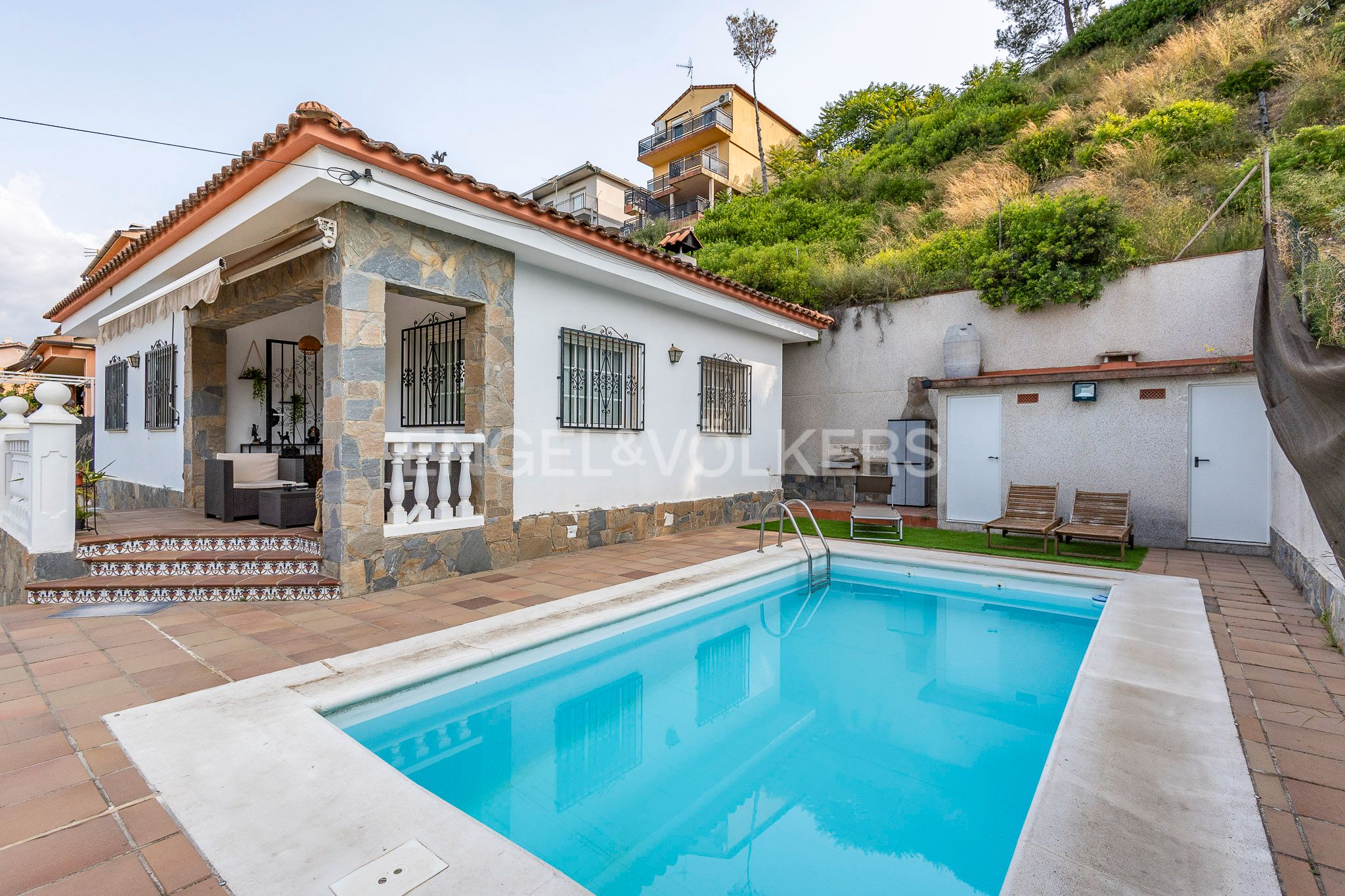 Vista exterior de Casa o xalet en venda en Abrera amb Aire condicionat, Calefacció i Jardí privat