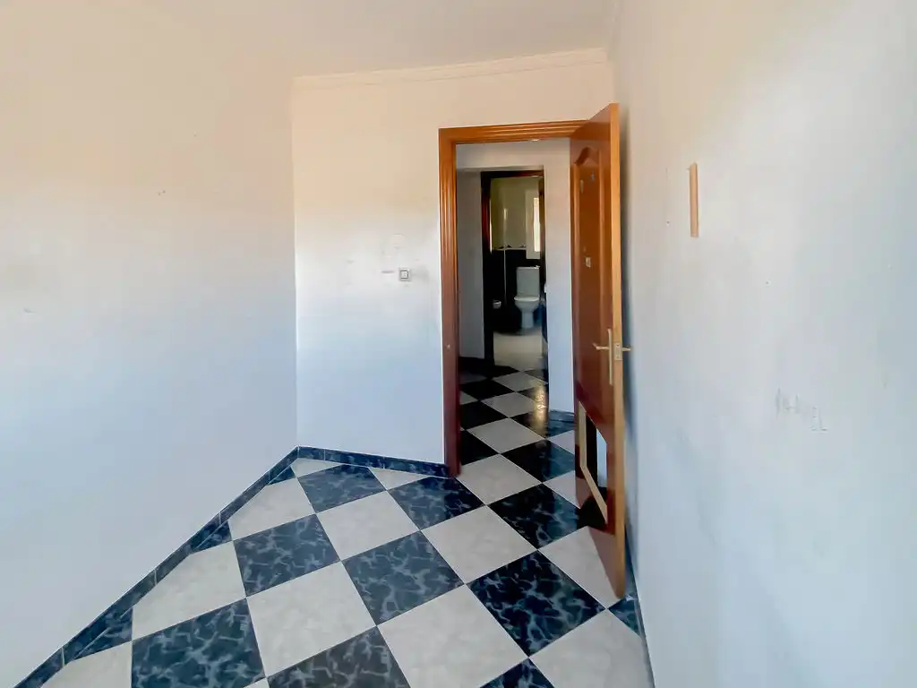 Flat for sale in C/ Pm Nazaret, Puente Mayorga - Campamento