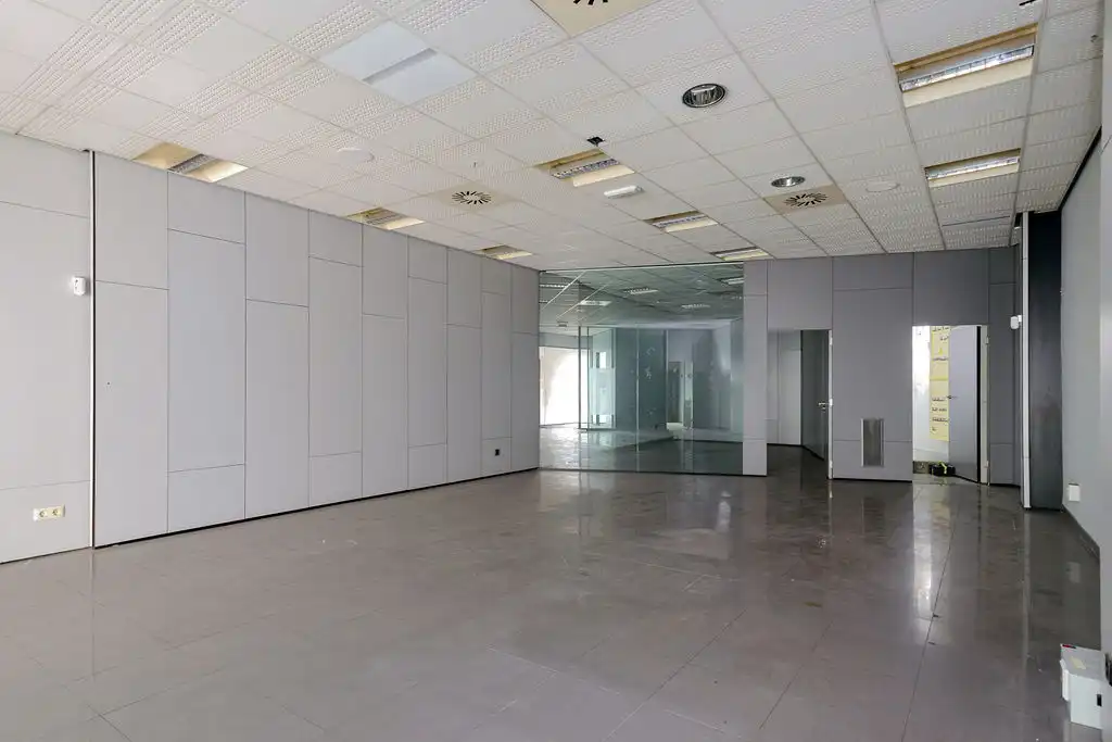 Business premises to rent in C/ Palacio Valdés, imagen 4