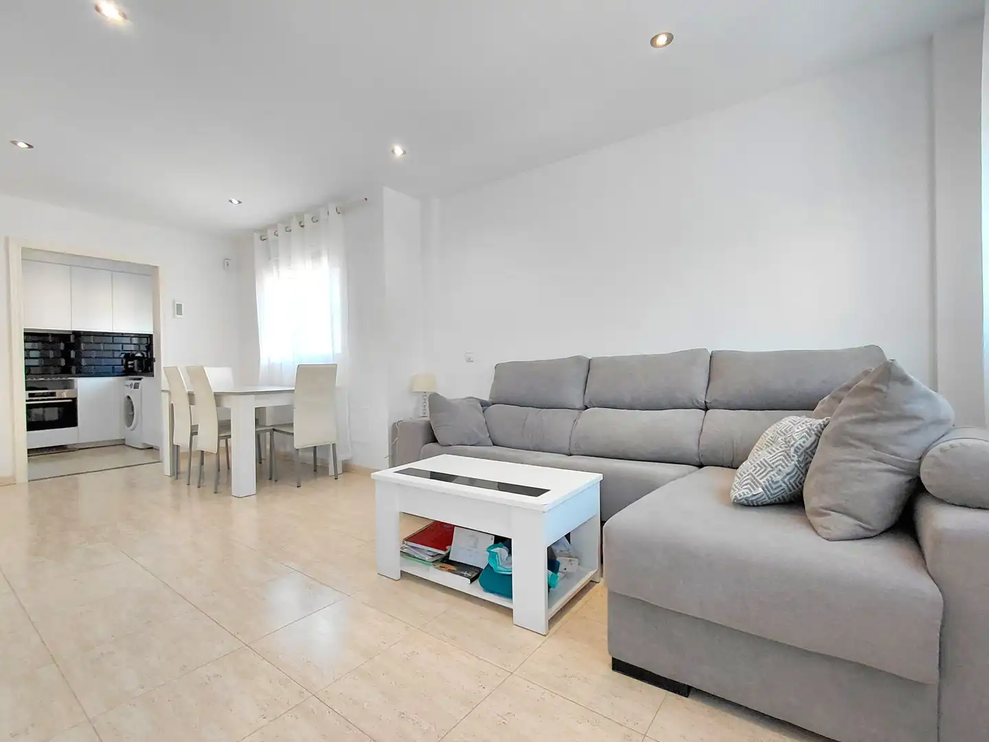 Wohnzimmer von Wohnung zum Verkauf in Calvià mit Klimaanlage, Heizung und Terrasse