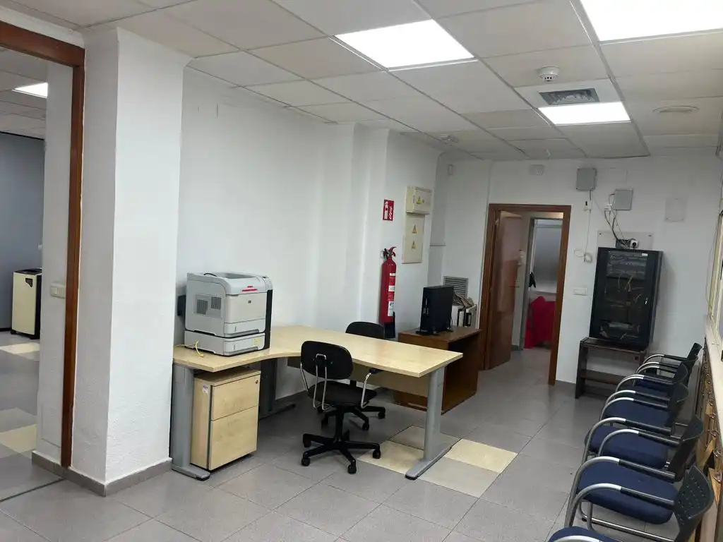 Local comercial de lloguer a Calle Jaime María Buch, imagen 12