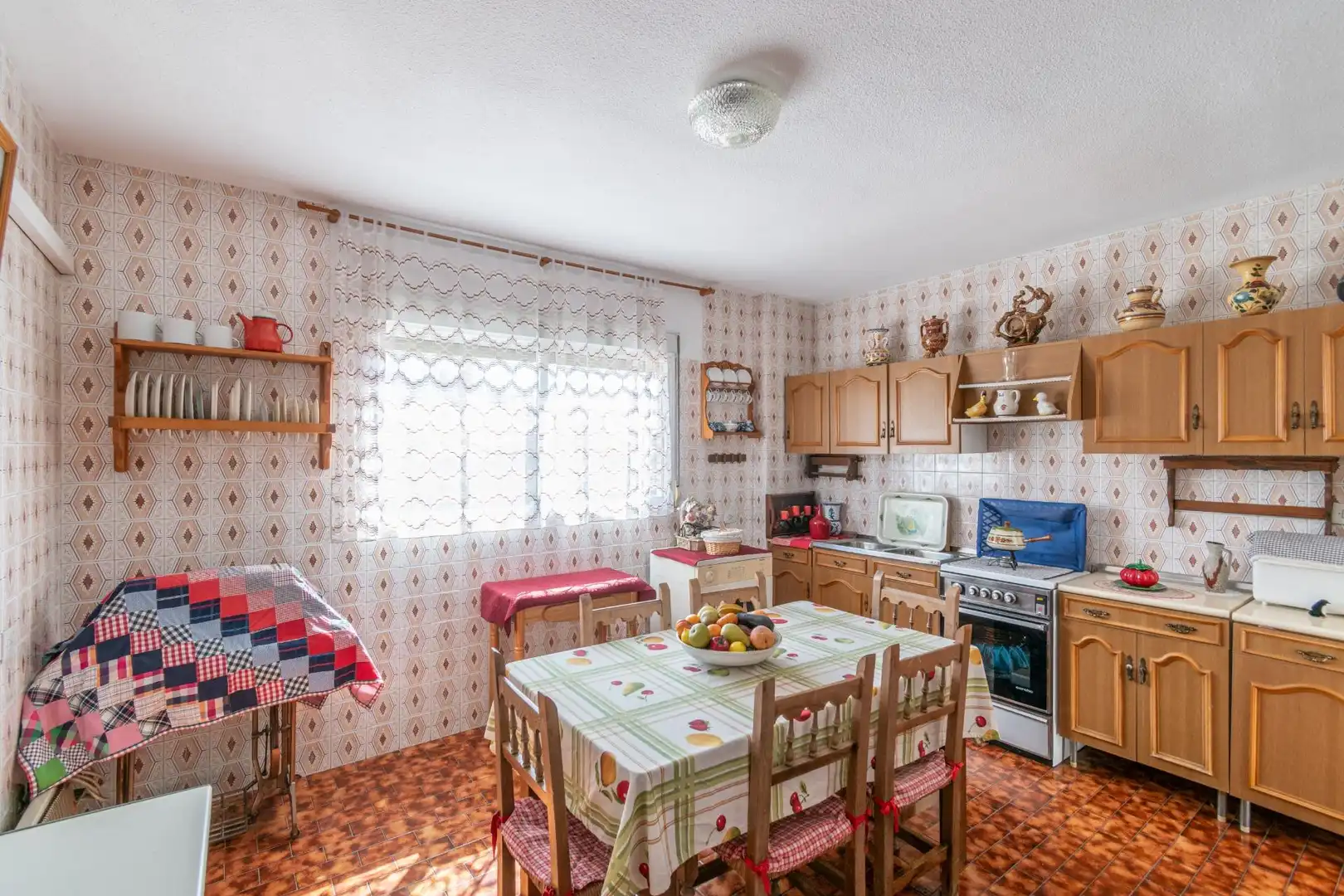 Cuina de Casa o xalet en venda en Atarfe amb Aire condicionat, Terrassa i Traster