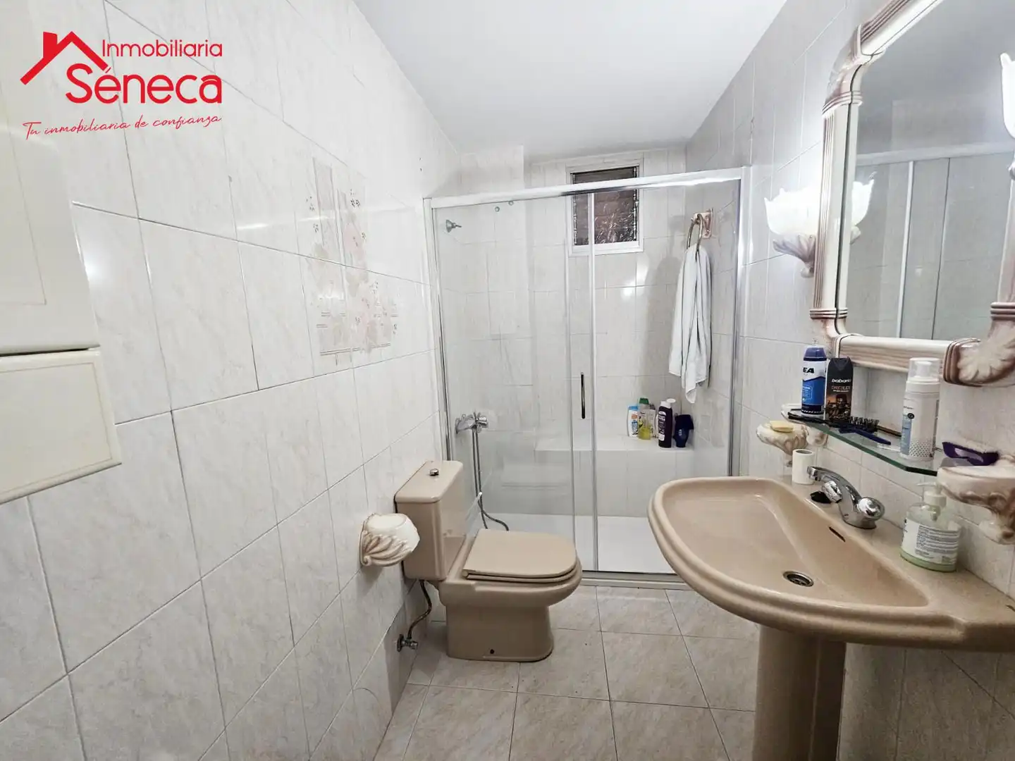 Bathroom of Flat for sale in Córdoba  with Air Conditioner, Heating and Terrace