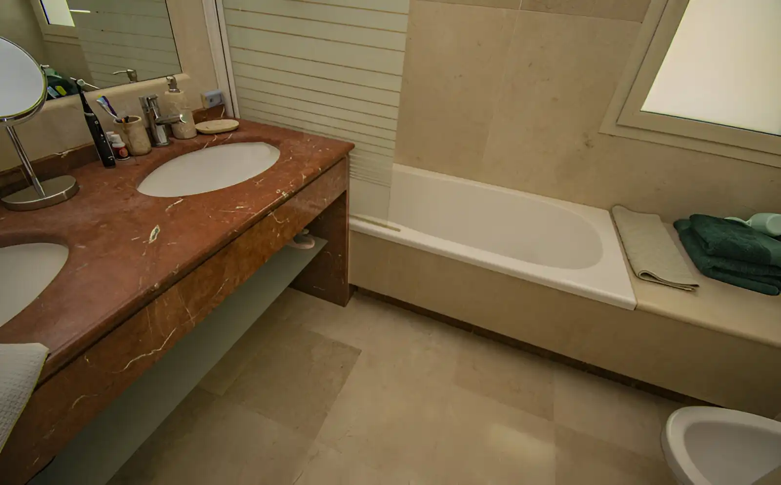 Bathroom of Attic for sale in Marbella  with Air Conditioner, Terrace and Swimming Pool