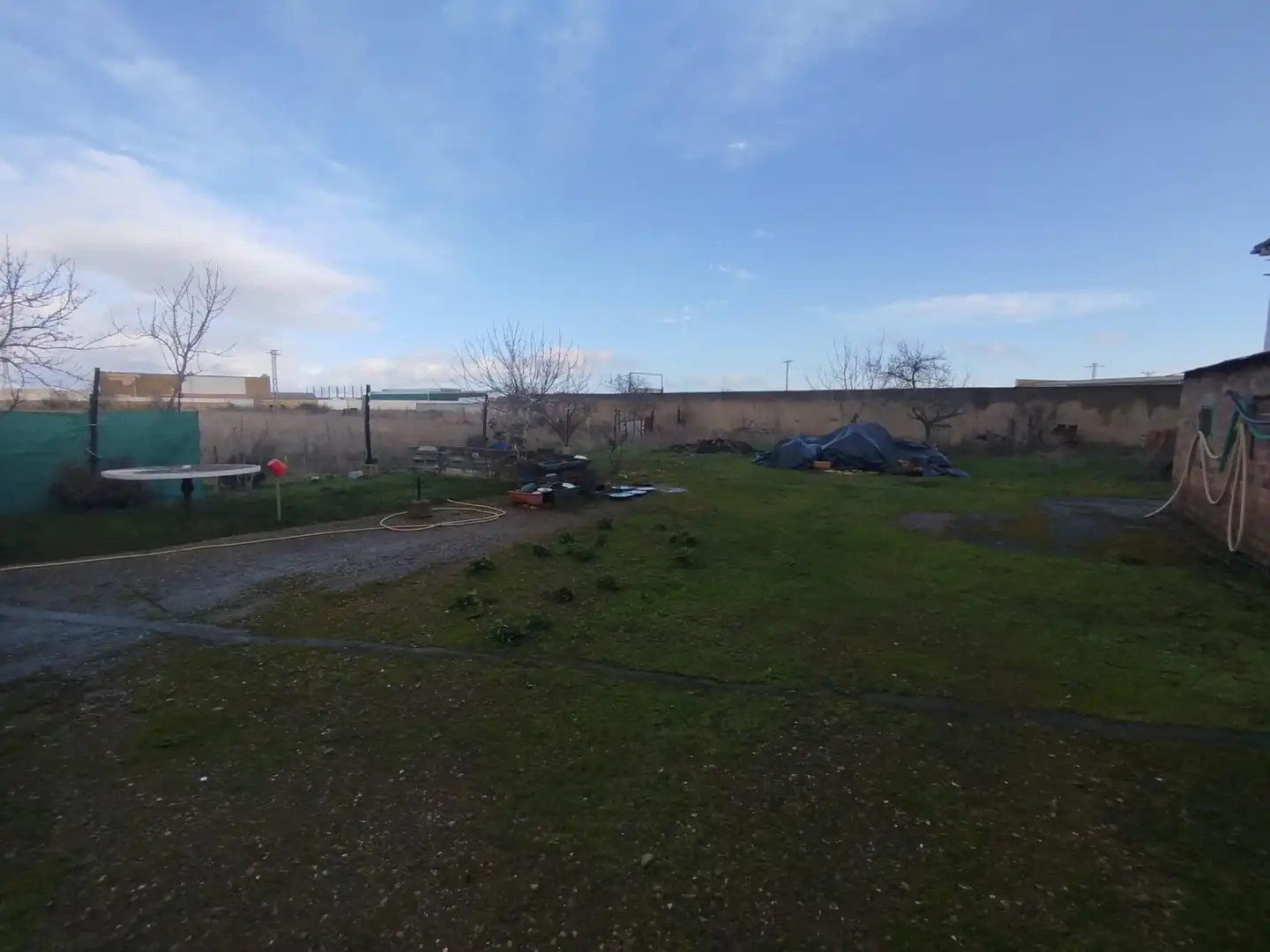 Casa o xalet en venda en Onzonilla amb Calefacció, Jardí privat i Parquet
