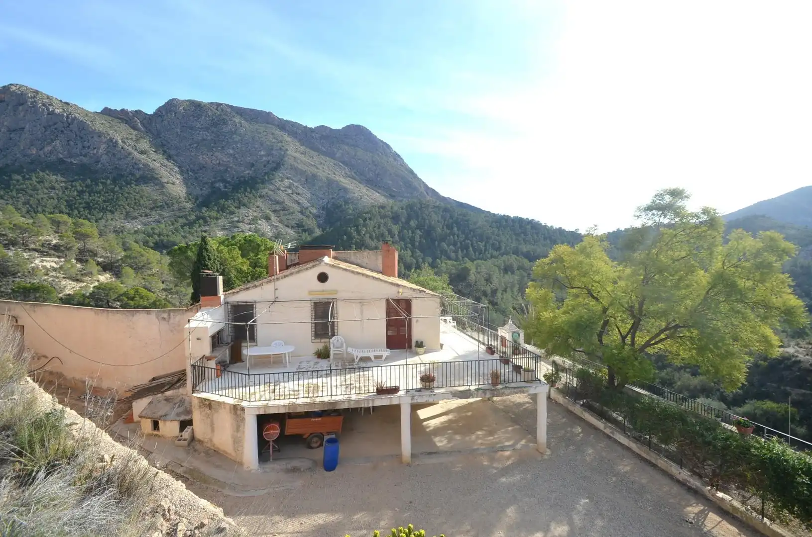 Vista exterior de Casa o xalet en venda en Orxeta amb Terrassa, Traster i Moblat
