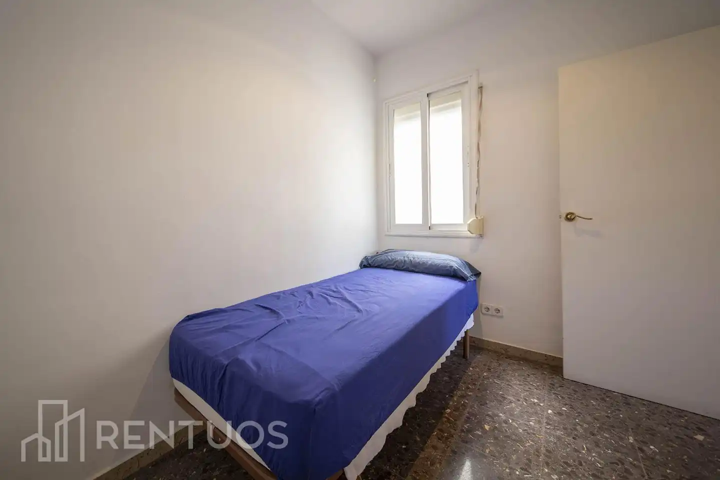 Schlafzimmer von Wohnung zur Miete in Barcelona mit Klimaanlage und Terrasse