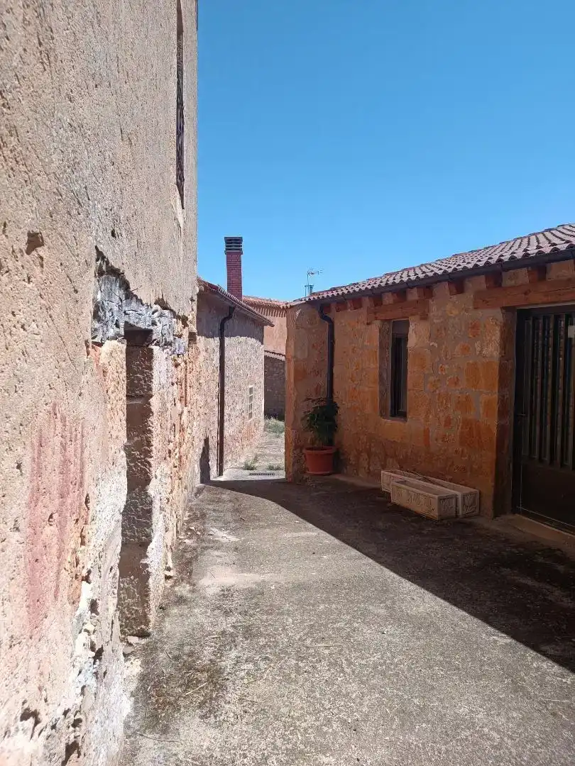 Vista exterior de Casa o xalet en venda en Iglesiarrubia