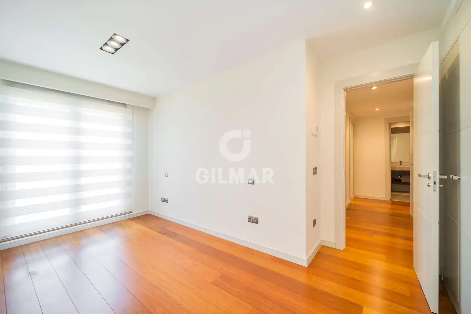 Bedroom of Duplexes for sale in Pozuelo de Alarcón  with Heating, Private garden and Storage room