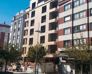 Vista exterior de Apartament en venda en Pontevedra Capital  amb Calefacció, Parquet i Terrassa