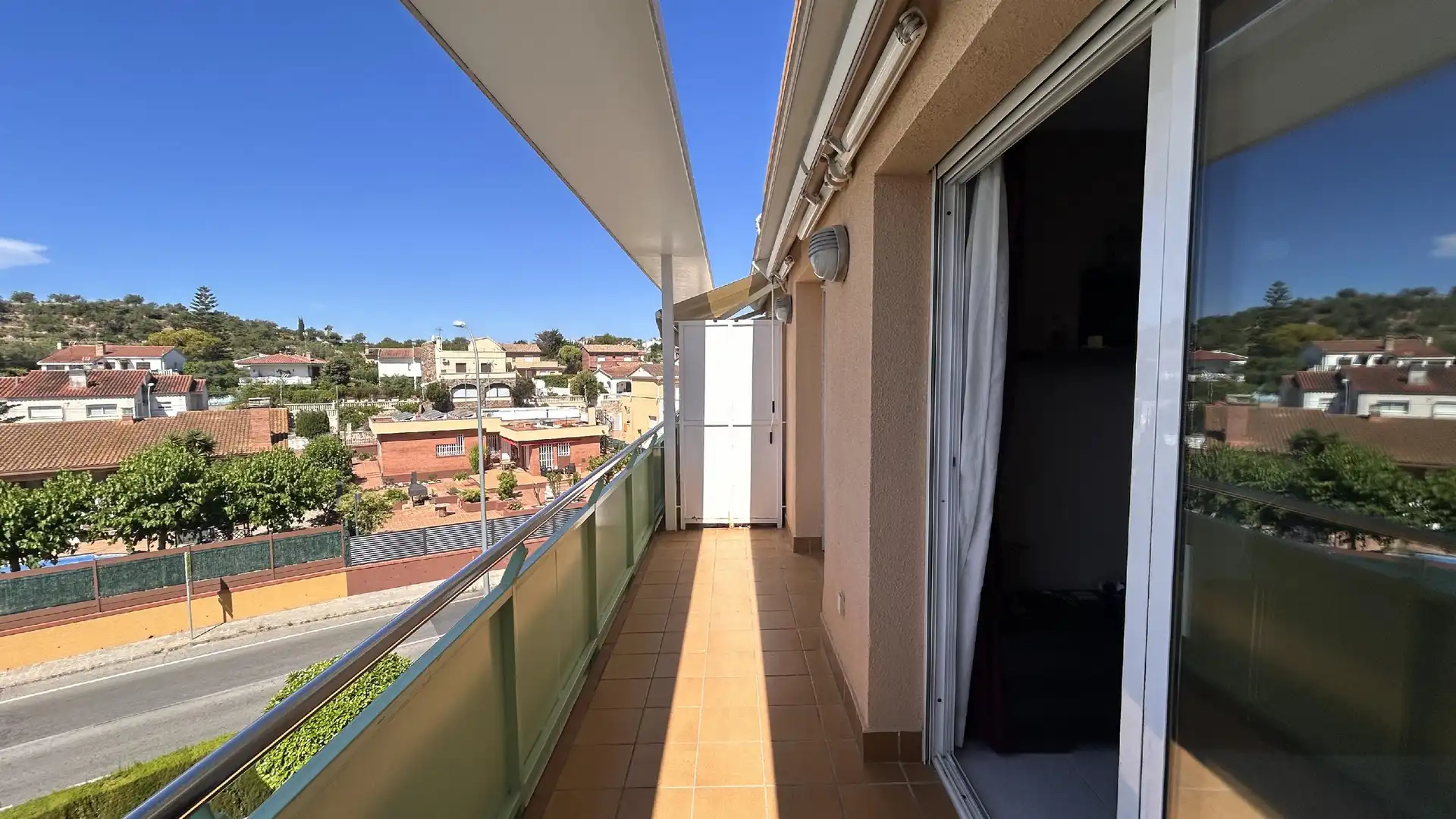 Terrassa de Àtic en venda en La Pobla de Montornès   amb Aire condicionat, Calefacció i Jardí privat