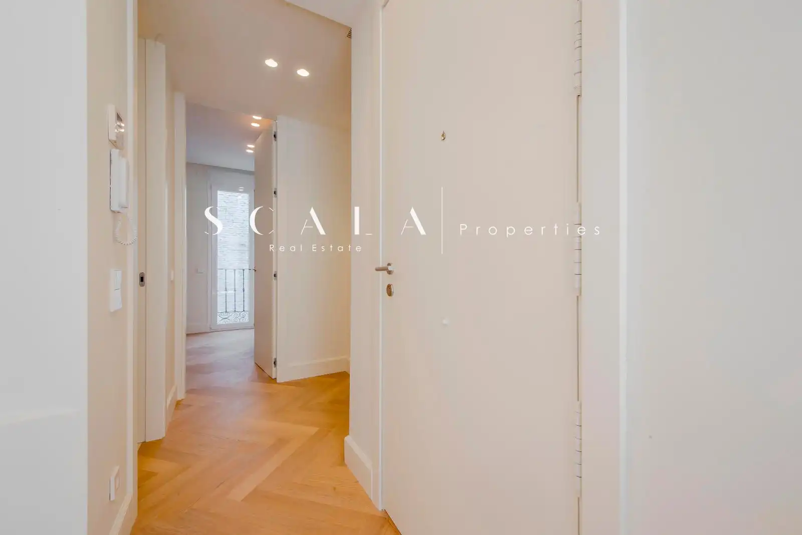 Piso con terraza en venta en Juan de Mena, imagen 18
