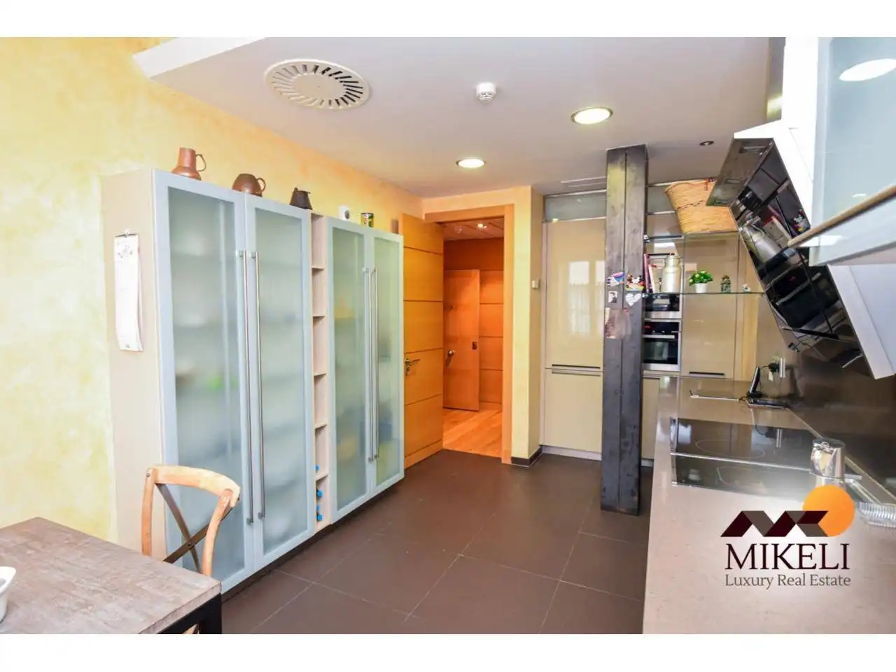 Cocina de Piso de alquiler en Santander con Aire acondicionado, Amueblado y Balcón