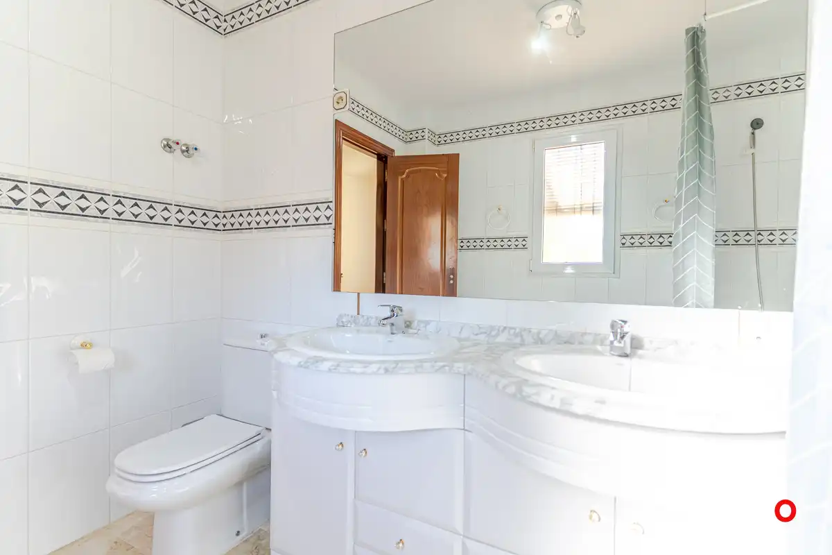Bathroom of Houses for sale in Padul  with Heating, Private garden and Terrace
