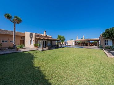 Casa amb piscina en venda a Arafo