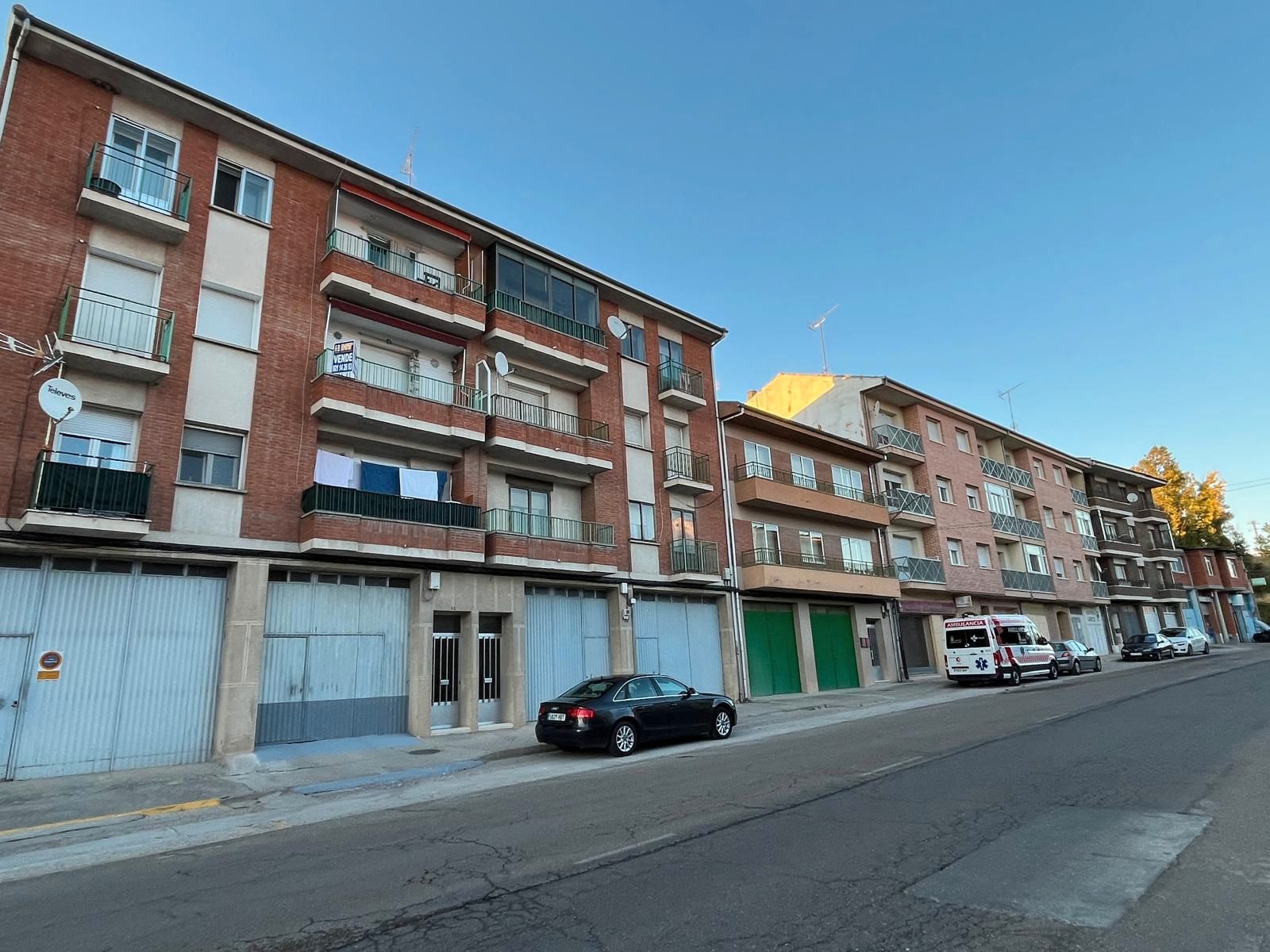 Vista exterior de Pis en venda en Cuéllar amb Calefacció, Parquet i Terrassa