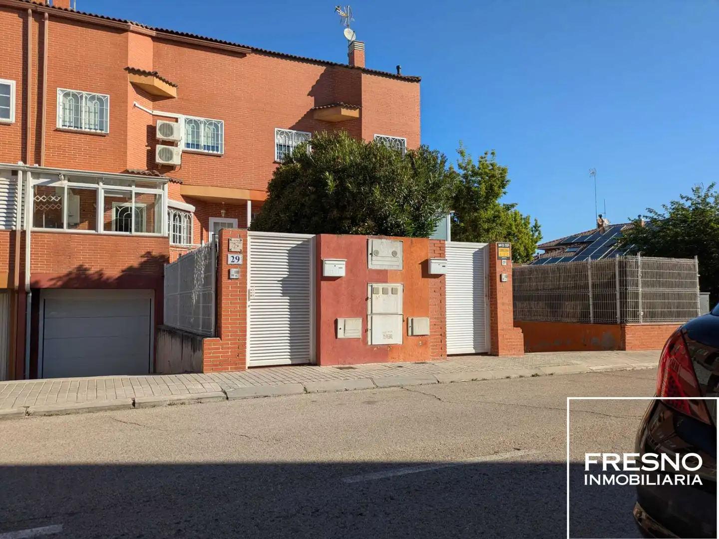 Vista exterior de Casa o xalet de lloguer en Cobeña amb Aire condicionat, Calefacció i Jardí privat