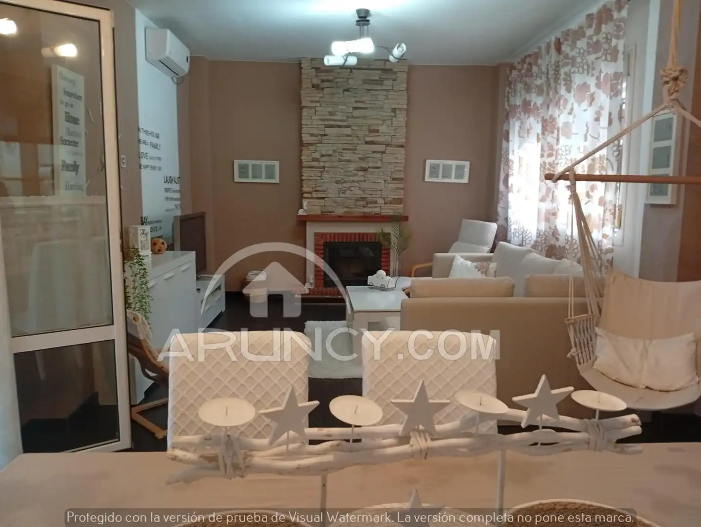 Sala d'estar de Casa o xalet en venda en Alcalá de Guadaira amb Aire condicionat, Calefacció i Jardí privat