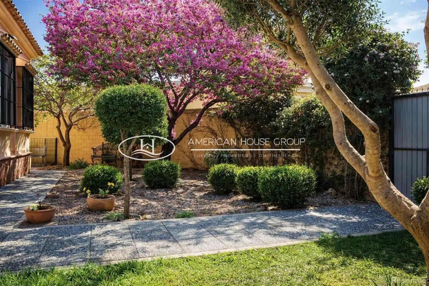 Garden of Houses for sale in Chiclana de la Frontera  with Air Conditioner and Private garden