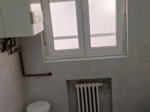 Baño de Oficina de alquiler en Burgos con Aire acondicionado y Calefacción